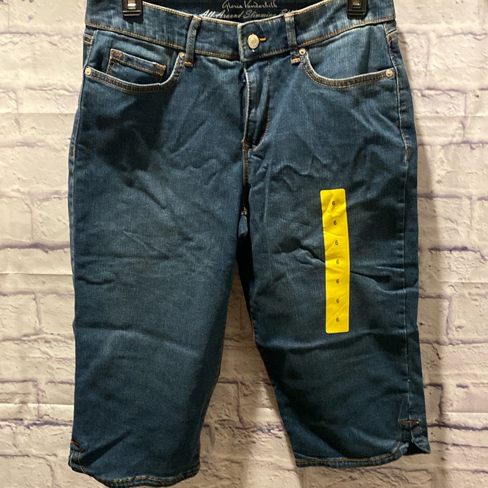Women’s summer length capri.